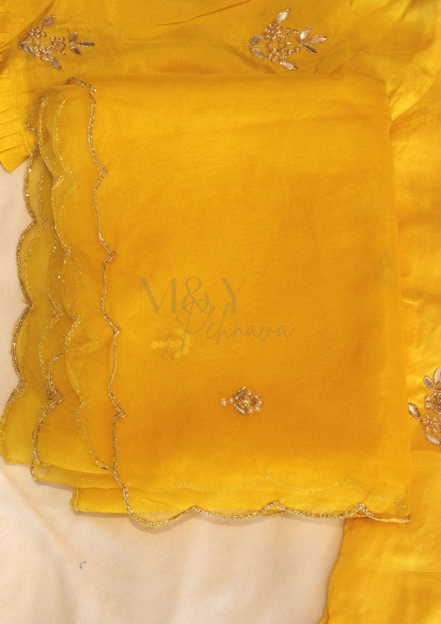 Pure Crepe Kurti Pant Dupatta Set - M&Y Pehnava