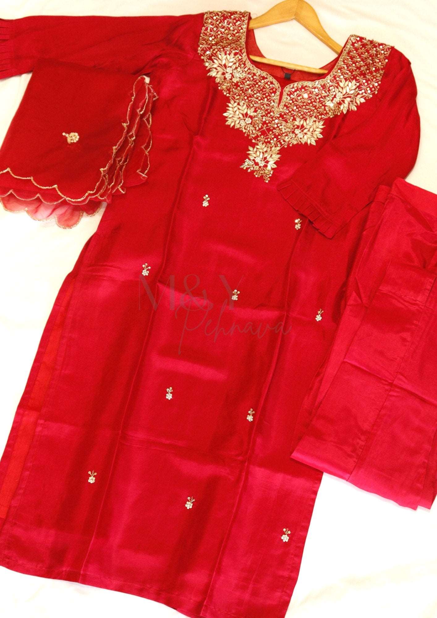 Pure Crepe Kurti Pant Dupatta Set - M&Y Pehnava
