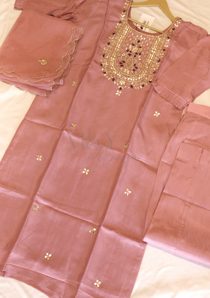 Pure Crepe Kurti Pant Dupatta Set - M&Y Pehnava