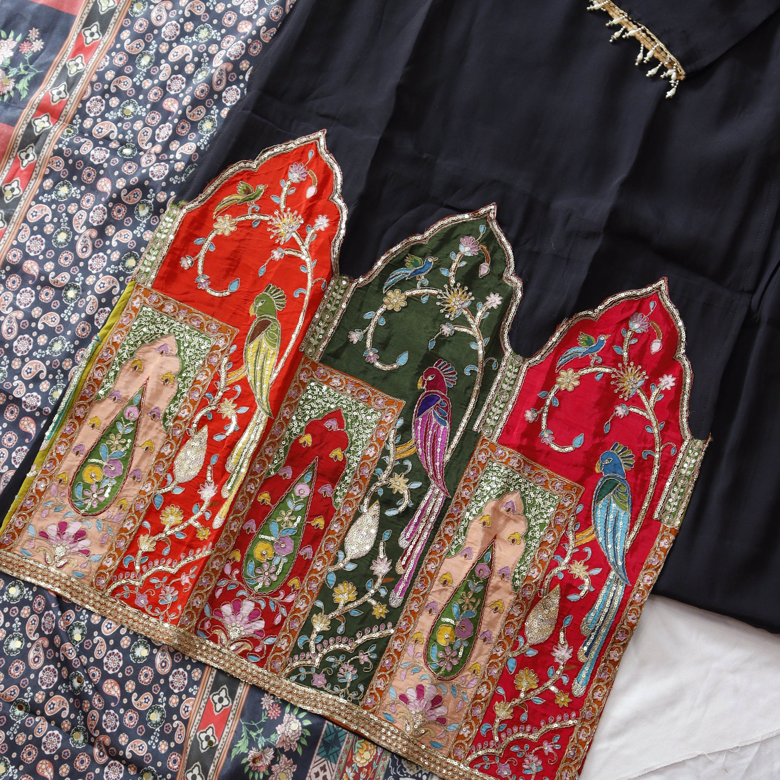 Black Temple Handwork Tissue Embroidered Suit