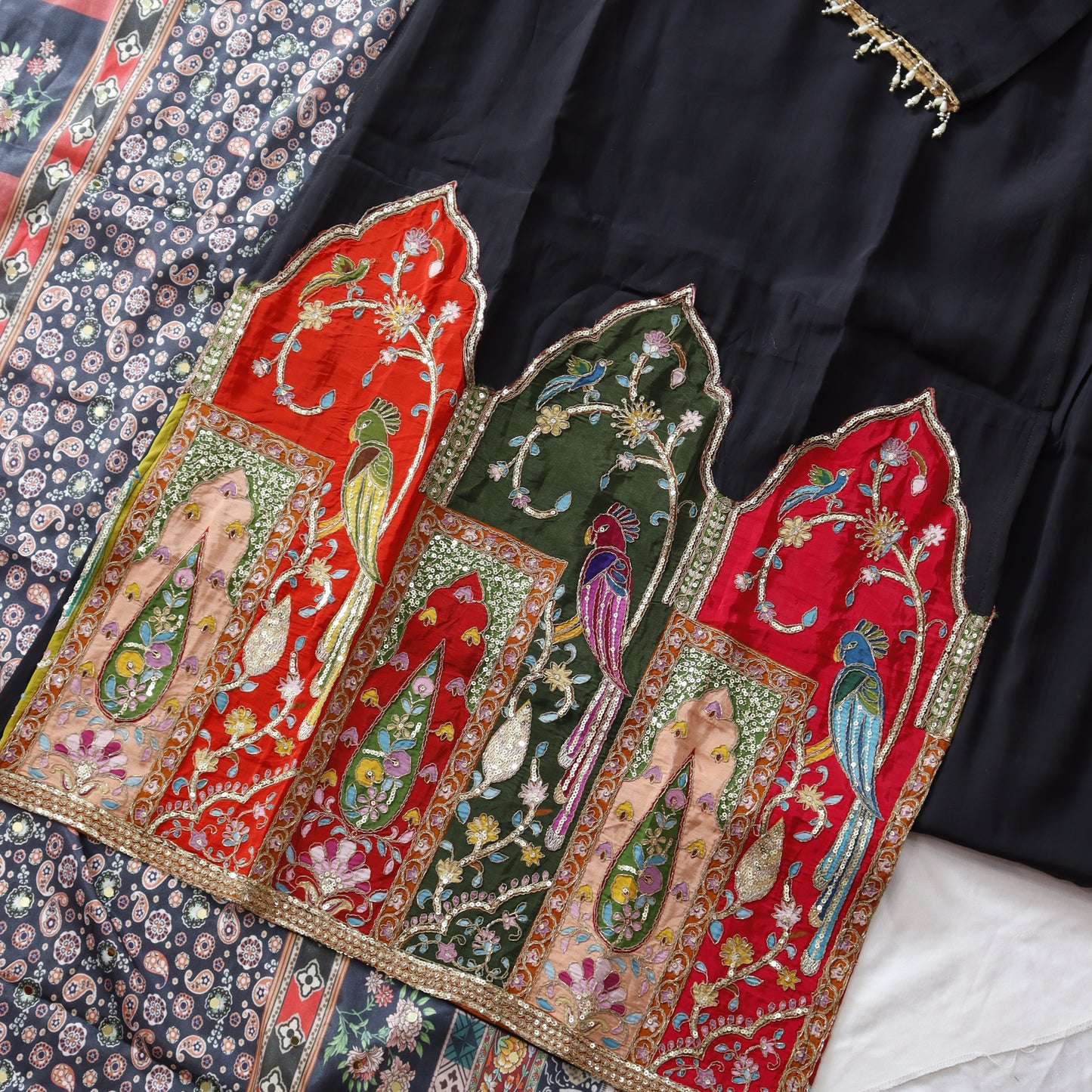 Black Temple Handwork Tissue Embroidered Suit